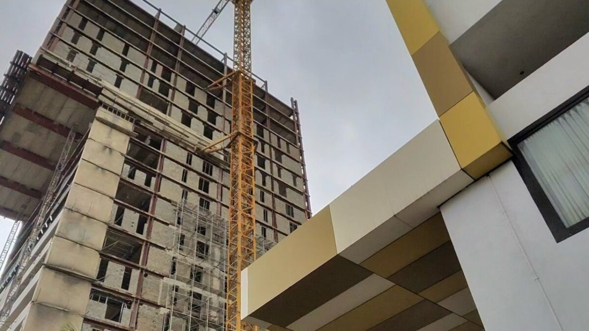 Crane on a high-rise under construction, Accra – Announcements are Easy, but Execution is Everything