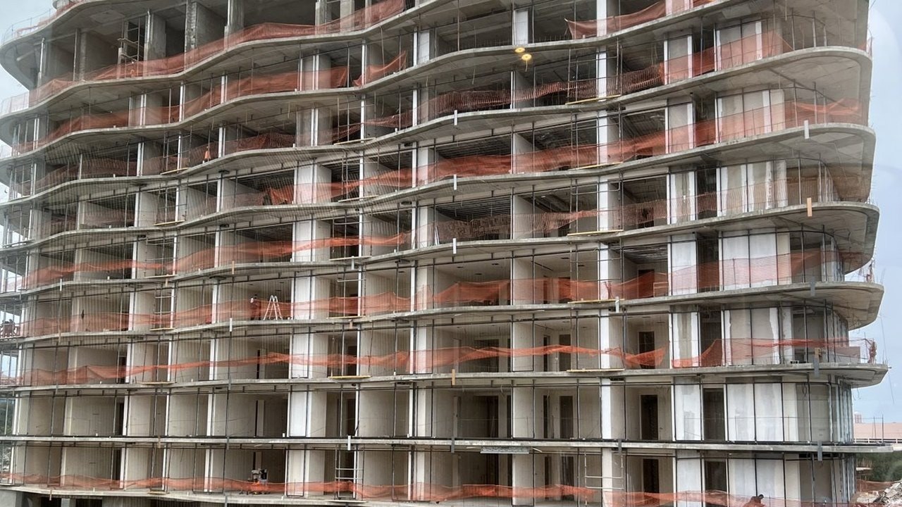 Tower under construction, Accra – Frameworks Meet Reality